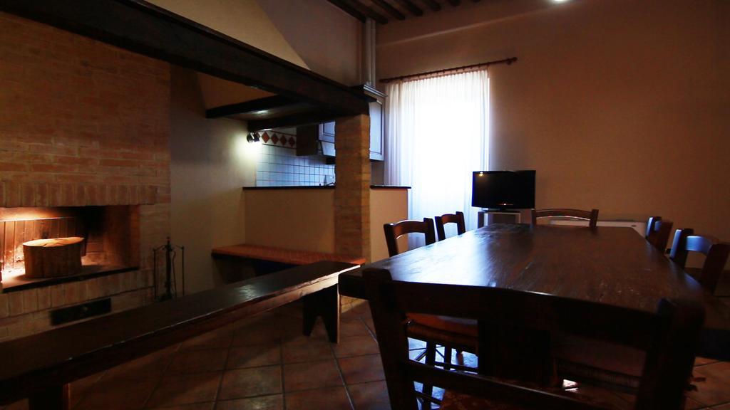 Ferienwohnung Antica Grancia Di Quercecchio Montalcino Exterior foto